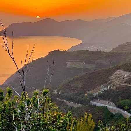 Nocleg ze śniadaniem La Casa Delle Pietre Parlanti - Casa In Pietra Ai Piedi Del Parco Delle 5 Terre La Spezia