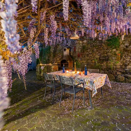 לינה וארוחת בוקר La Casa Delle Pietre Parlanti - Casa In Pietra Ai Piedi Del Parco Delle 5 Terre 3*