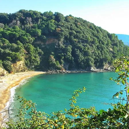 La Casa Delle Pietre Parlanti - Casa In Pietra Ai Piedi Del Parco Delle 5 Terre Frühstückspension La Spezia