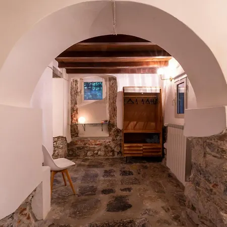 La Casa Delle Pietre Parlanti - Casa In Pietra Ai Piedi Del Parco Delle 5 Terre Frühstückspension 3*