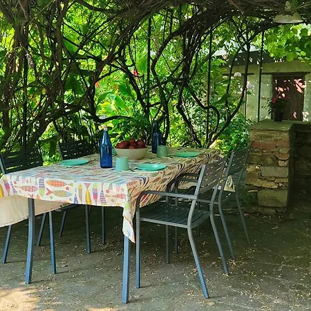 La Casa Delle Pietre Parlanti - Casa In Pietra Ai Piedi Del Parco Delle 5 Terre 3*