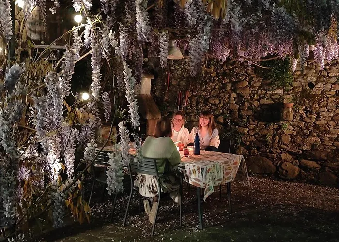 Bed & Breakfast La Casa Delle Pietre Parlanti - Casa In Pietra Ai Piedi Del Parco Delle 5 Terre 3*