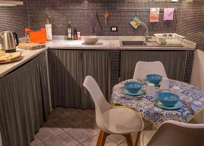 La Casa Delle Pietre Parlanti - Casa In Pietra Ai Piedi Del Parco Delle 5 Terre Bed & Breakfast